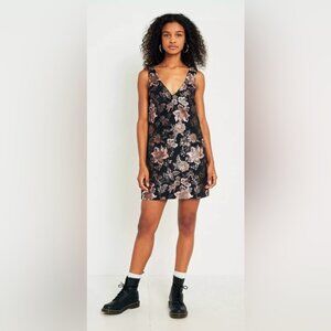 NWT Urban Outfitters Jacqui Jacquard Mini  Medium